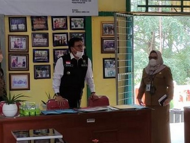 Kunjungan PJ Bupati Muara Enim Ke SMAN 1 M E meninjau seleksi PPPK