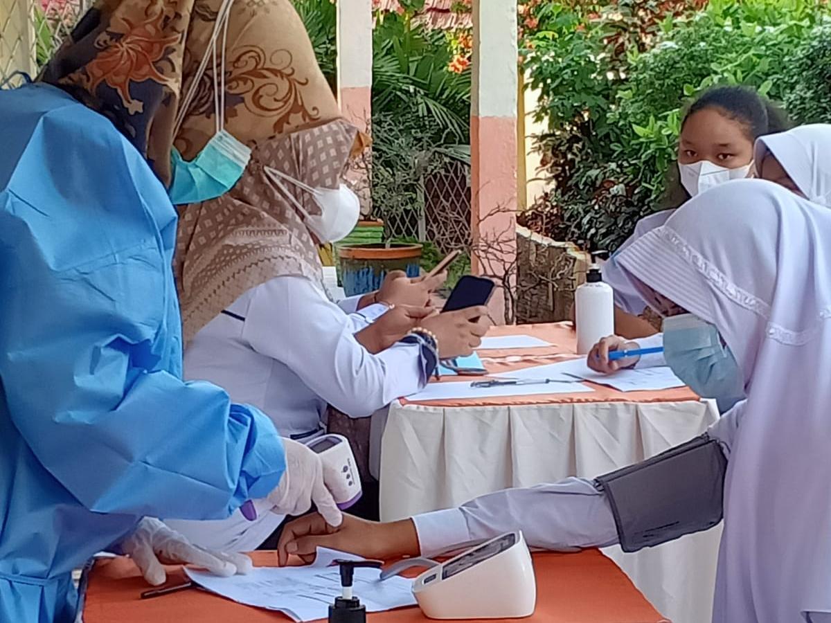 Kegiatan Vaksinasi Siswa SMAN 1 Muara Enim