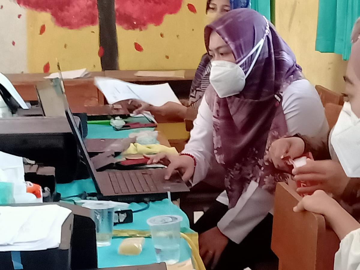 Kegiatan Vaksinasi Siswa SMAN 1 Muara Enim