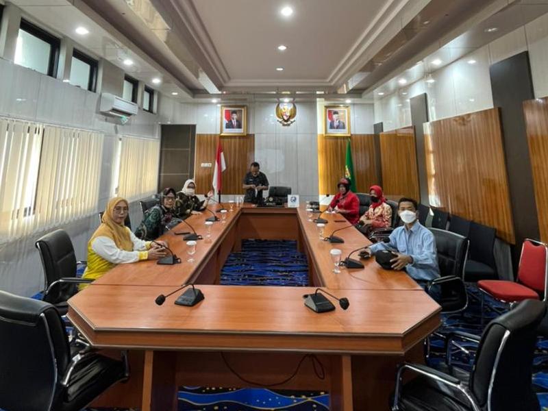 Penyerahan Penghargaan Sekolah Adiwiyata Nasional tahun 2021